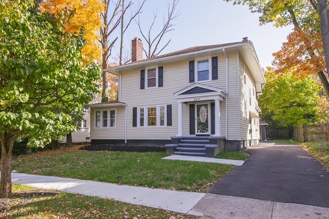 Building Photo - 2537 S Taylor Rd