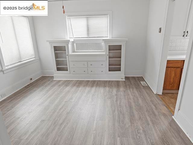 Photo - 5549 Harvey Ave