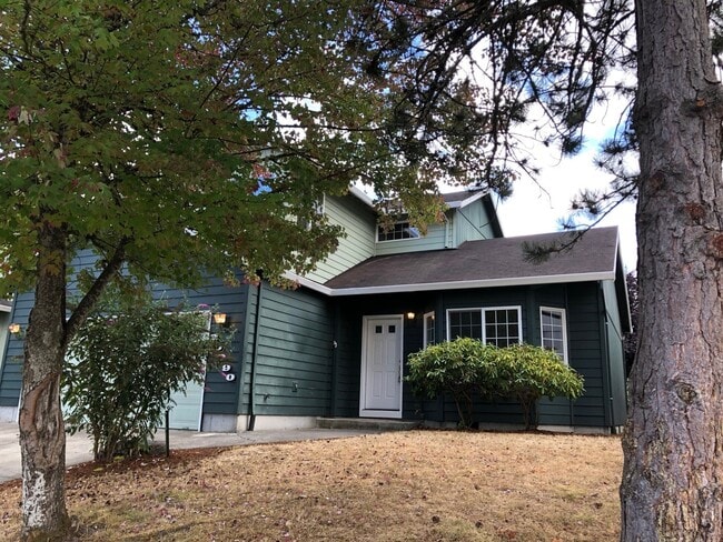 Photo - 20290 SW Midline St