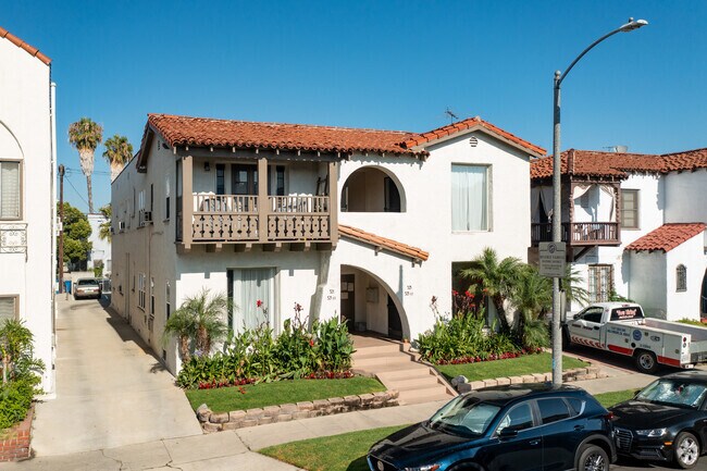 321 N Curson Ave Los Angeles, CA 90036 - 315 Curson