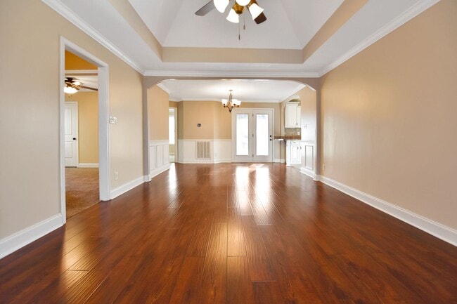 Photo - Pet Friendly Three Bedroom!