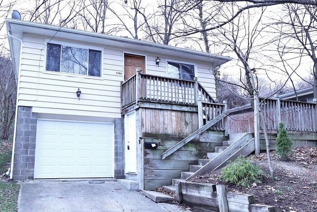 Building Photo - 1702 Leighton Ave