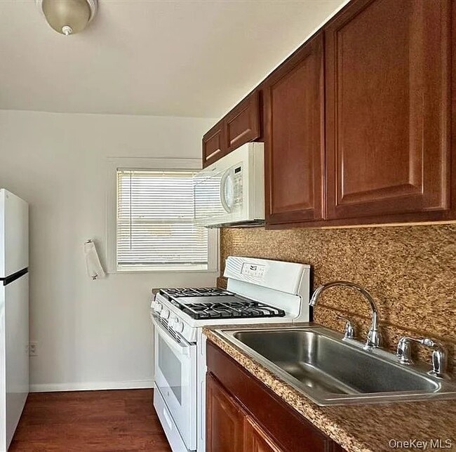 Photo - 18 Green Pl Unit 1 Bedroom duplex