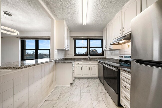 Photo - 7855 JFK Blvd E Unit 6L
