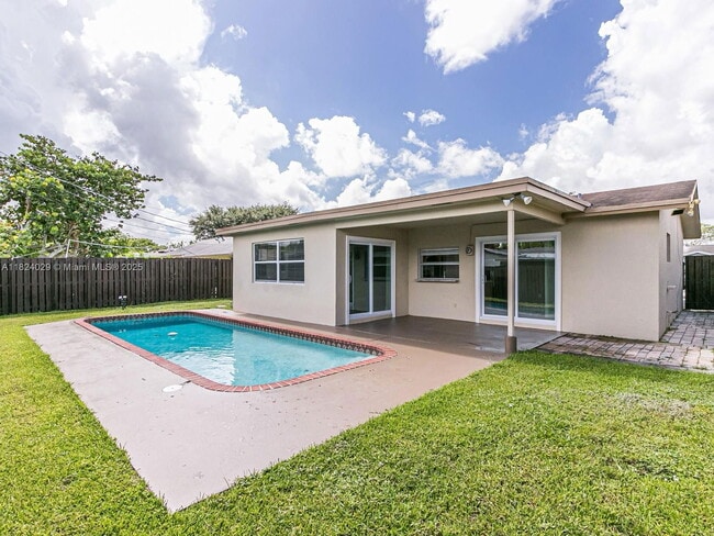 Building Photo - 11461 NW 32nd Pl Rental
