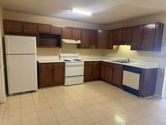 Photo - 2540 Barnesdale Wy Unidad #2