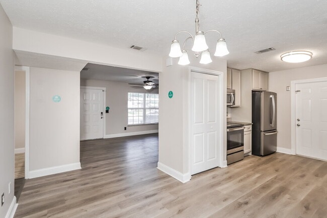 Photo - 4914 Reagan Ave