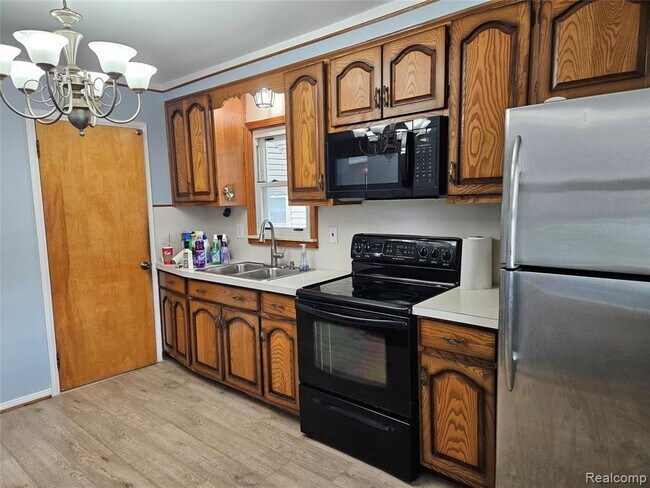 Photo - 736 Garfield Ave