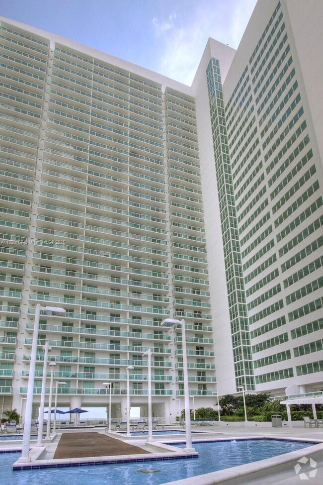 Building Photo - 1800 N Bayshore Dr Unit 3608 Rental