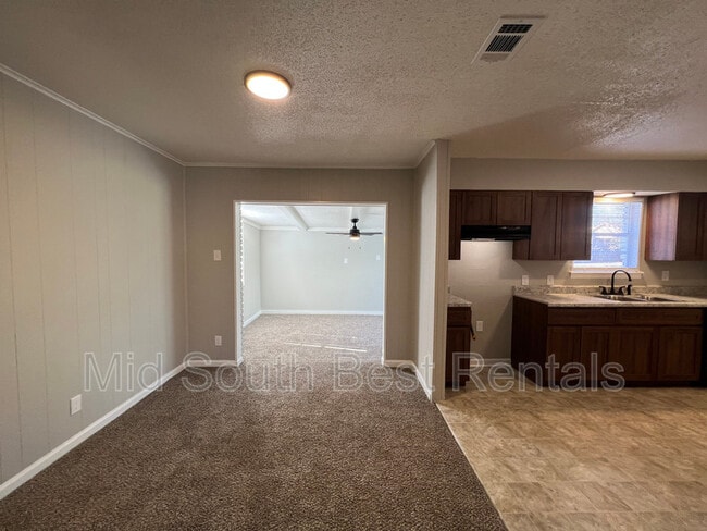 Photo - 4373 Deerland St