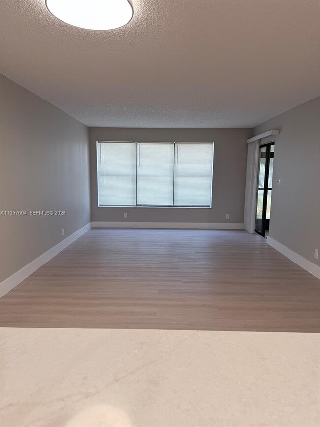 Photo - 2324 S Cypress Bend Dr Unit 117