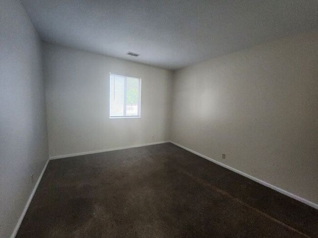 Photo - 2 Bedroom Apartment Across from Baesler's