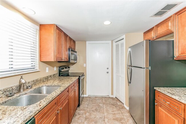 Photo - 20440 Majestic St