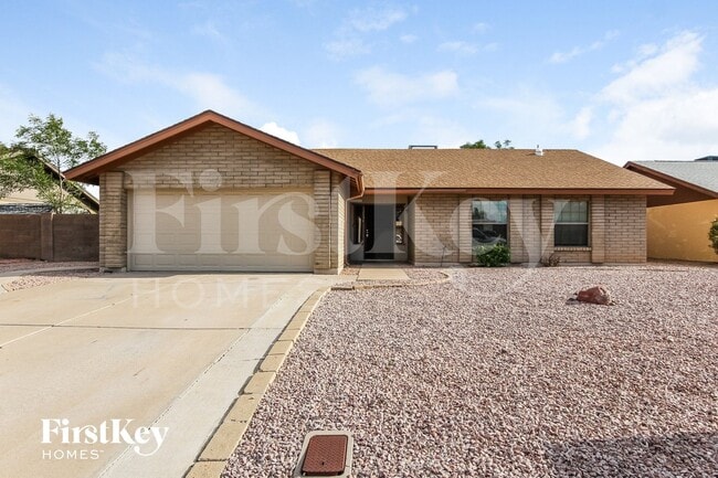 Building Photo - 5203 W Sandra Terrace