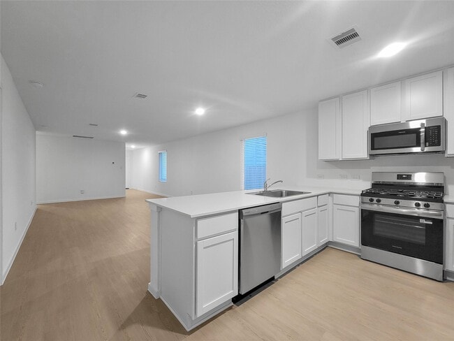 Photo - 31367 Black Cherry St