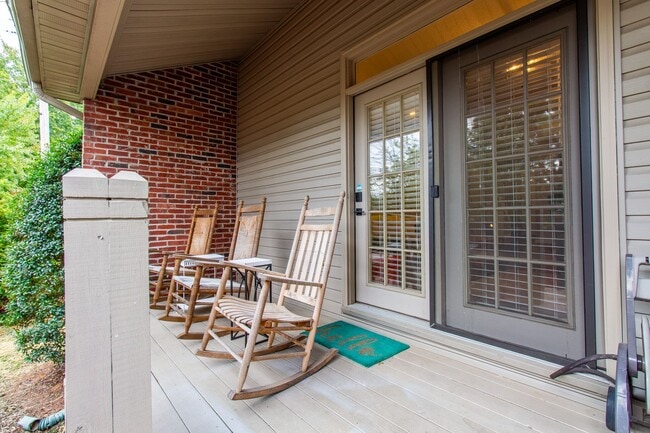 Photo - Beautiful 2 Bed, 2.5 Bath Condo in Johnson City