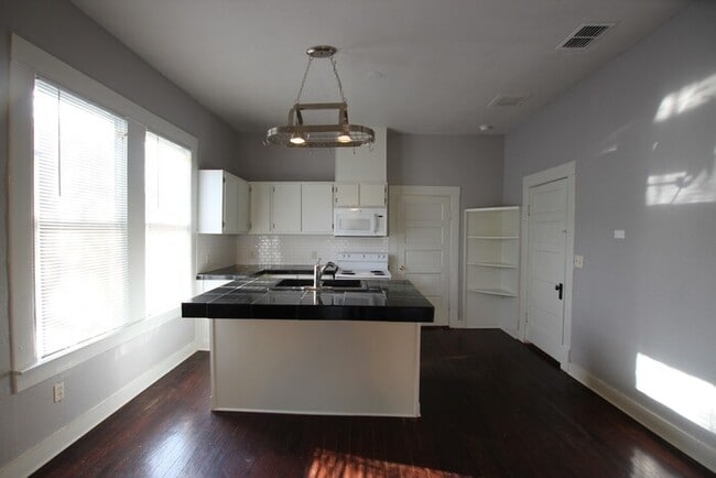 Photo - Tour Today! Charming 3 bedroom home in the Heart of Tyler!!