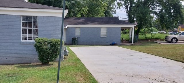 Photo - 2565 Peres Ave