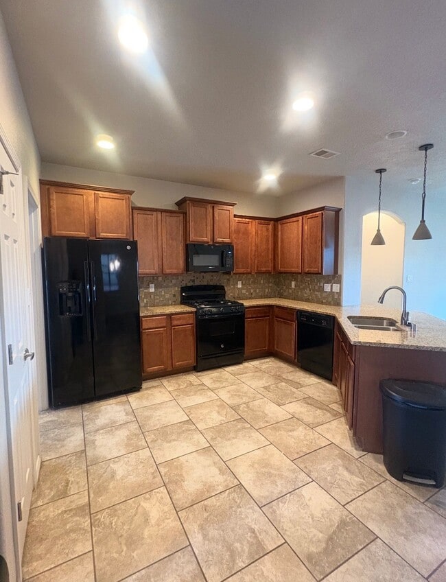 5247 Via del Cielo Ln