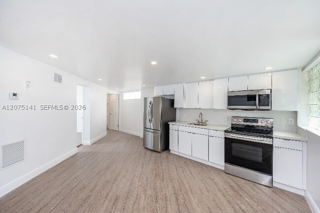 Photo - 50 W 18th St Unit B