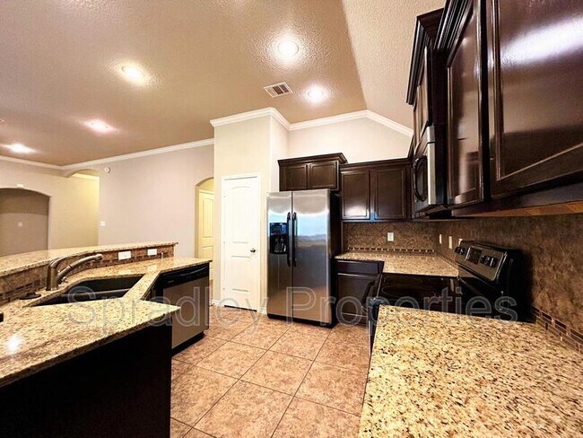 Photo - 512 Marshall Dr