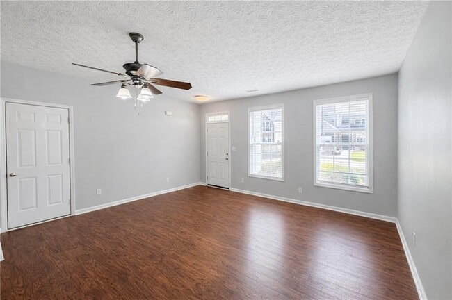 Photo - 3075 Kentmere Dr