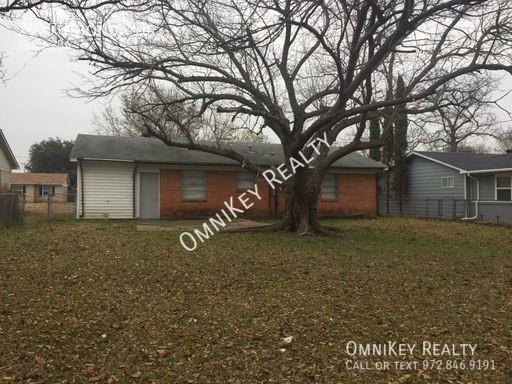 2027 Rhonda Dr