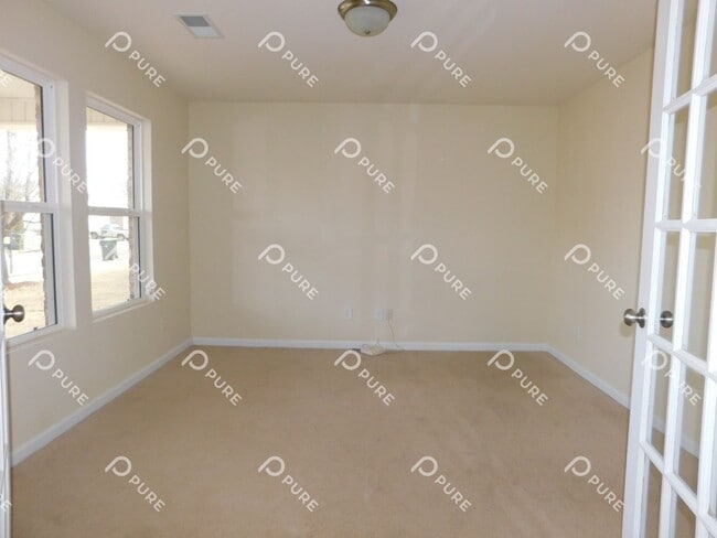 Photo - 108 Barnard St