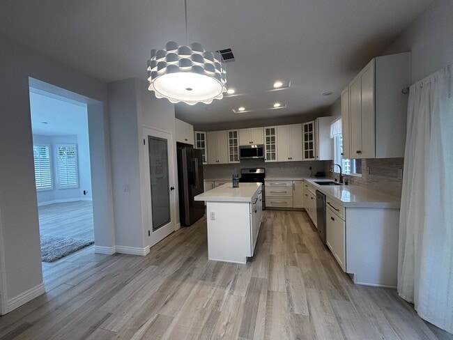 Photo - 634 Compass Ct