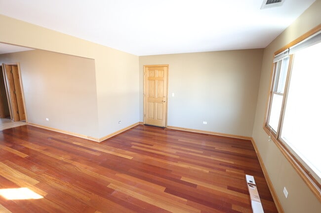 Photo - 9823 Linn Ave Unidad 3