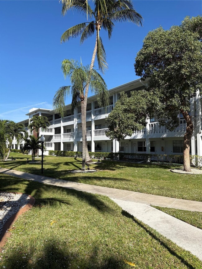 Photo - 2455 NE 51st St Unit 207