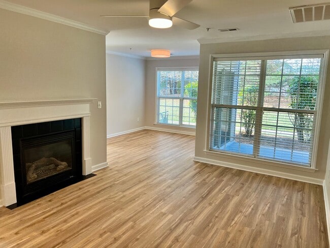Photo - 130 Shallowford Reserve Dr Unidad 102