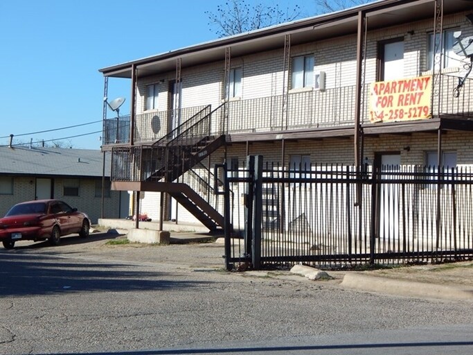 Photo - College Park Apartments