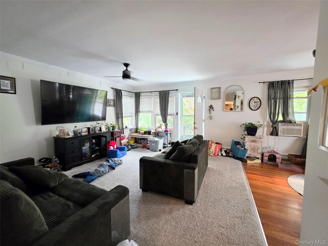 Photo - 537 E Chester St