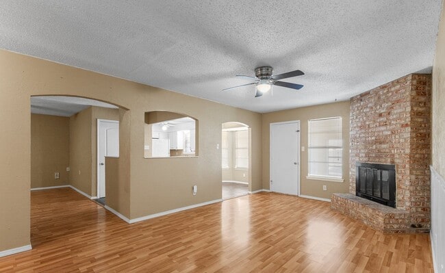 Photo - 216 Dirks Dr