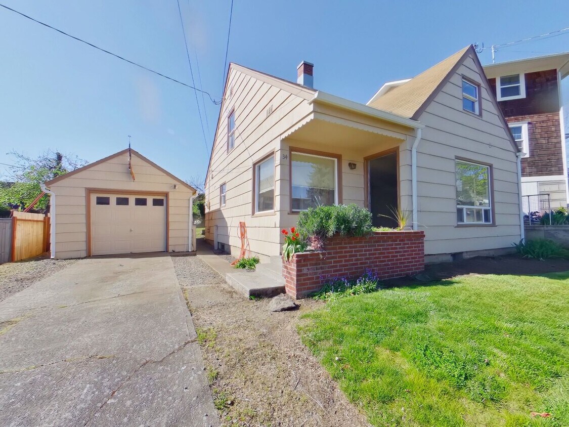 Updated 4 bedroom in South Eugene - Updated 4 bedroom in South Eugene