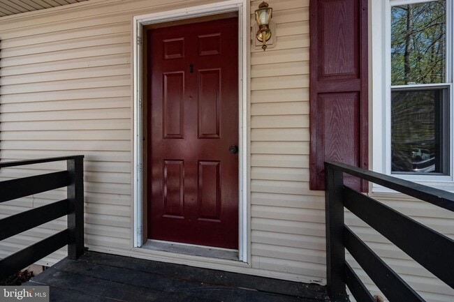 Photo - 205 Monument Rd