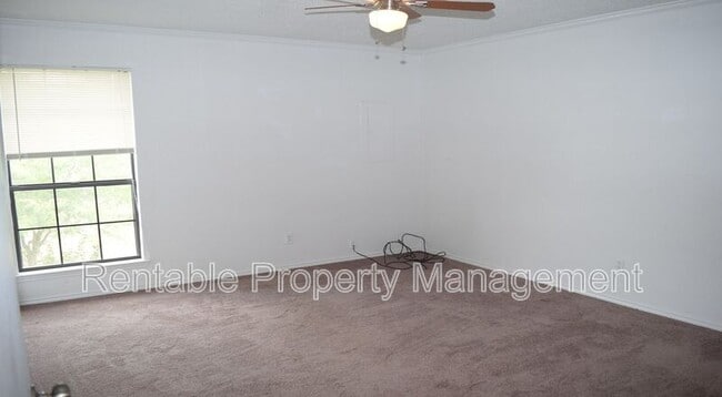 Photo - 118 Stagecoach Trail