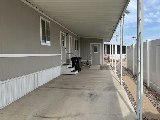 Photo - 201 S Greenfield Rd