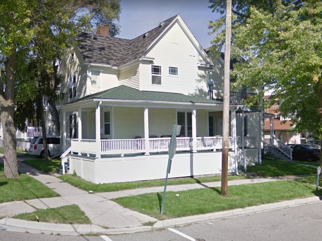 Photo - 702 Emmet St Unit 3