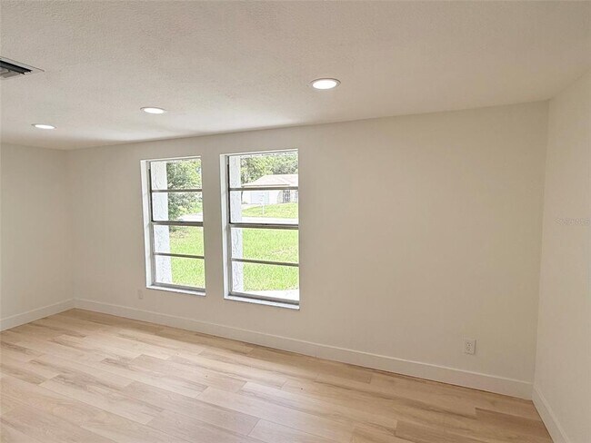 Photo - 8512 Longboat Ln