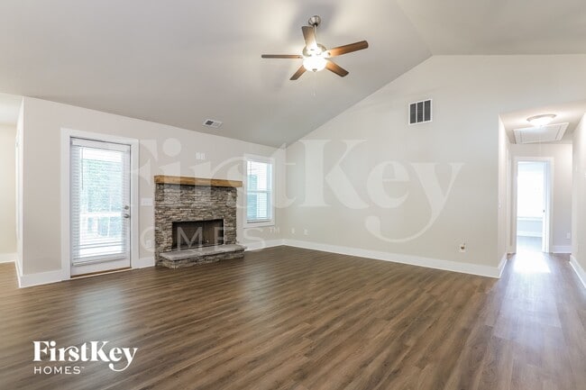 Photo - 7110 Lawson Dr