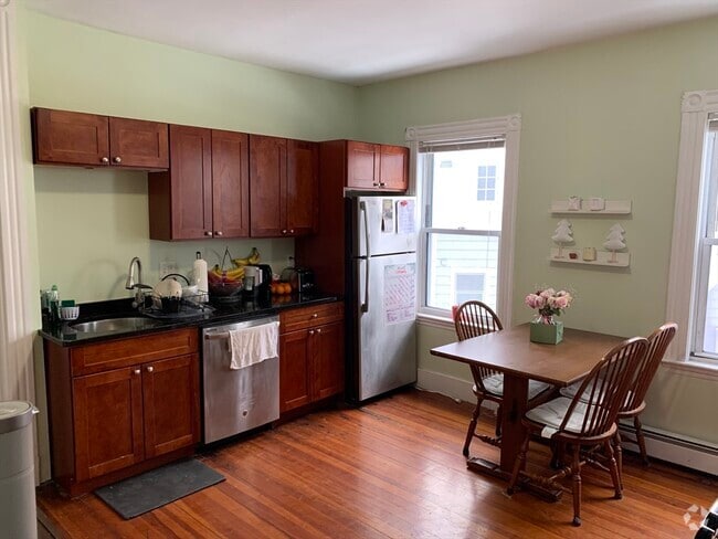 Building Photo - 7 Timon Ave Unit 1 Rental