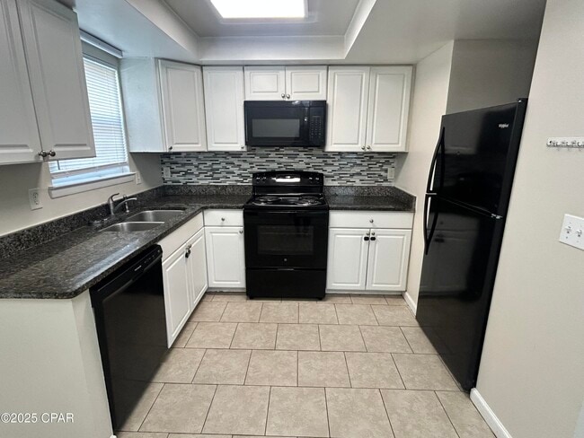 Photo - 3914 E 11th St Unit 602