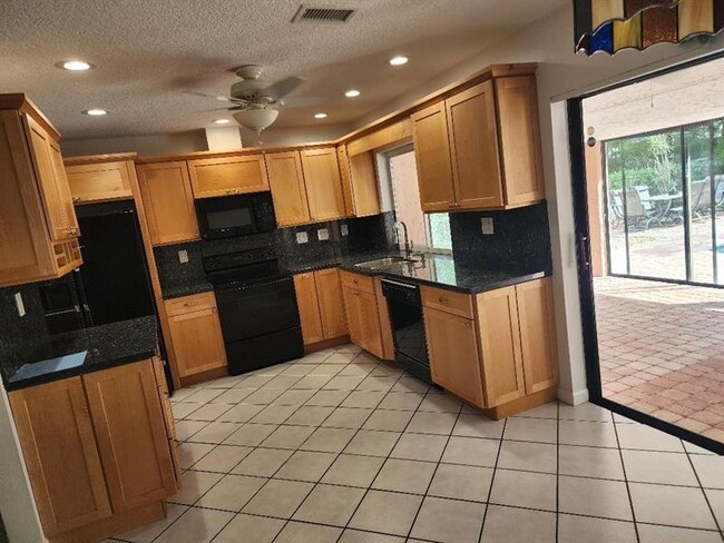 Photo - 8280 NW 5th St