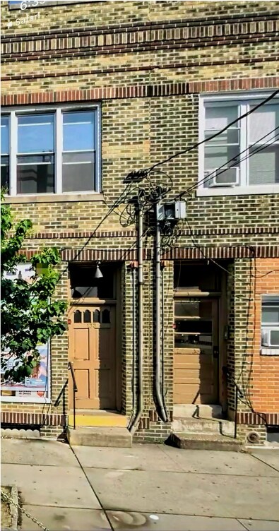 Photo - 133 Anderson Ave Unidad 2F