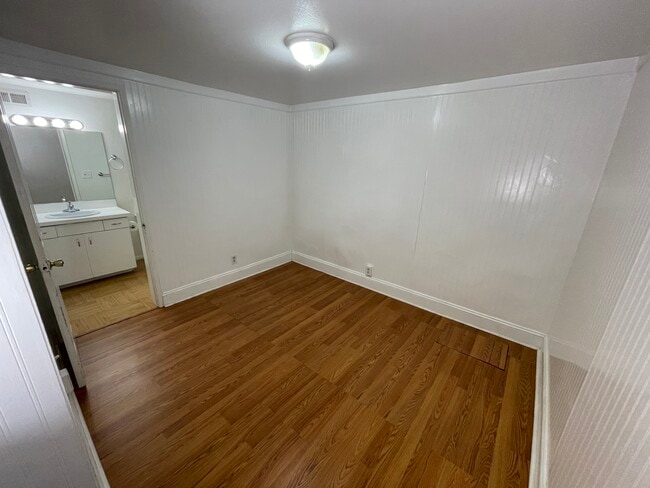 Photo - 31494 West St Unit Lower floor