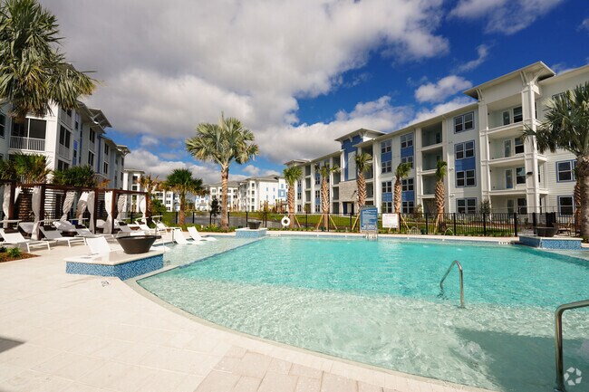 Building Photo - Atlantica Daytona Rental