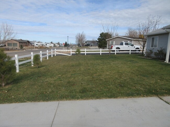Photo - Move-In Bonus!!! 3 bedroom - 2 bath - located in Enoch
