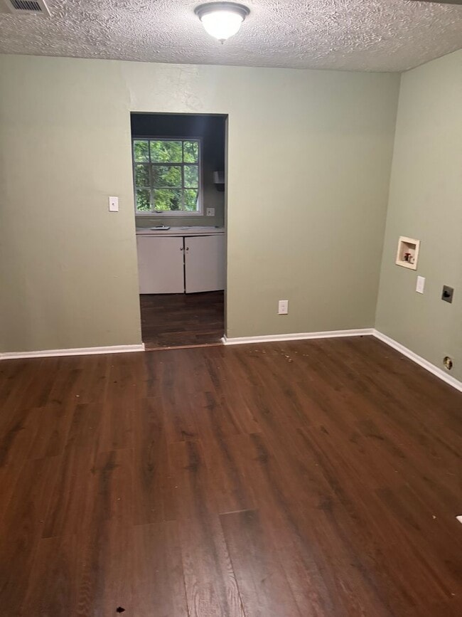 Photo - 2418 Alma St